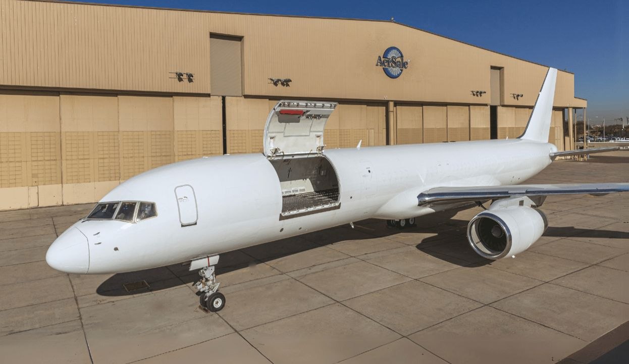 AerSale Corporation предоставила Stratos Freight в лизинг Boeing 757-200 PCF