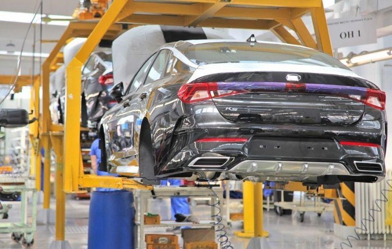 Казахстан нарастил сборку легковых автопочти на 37%