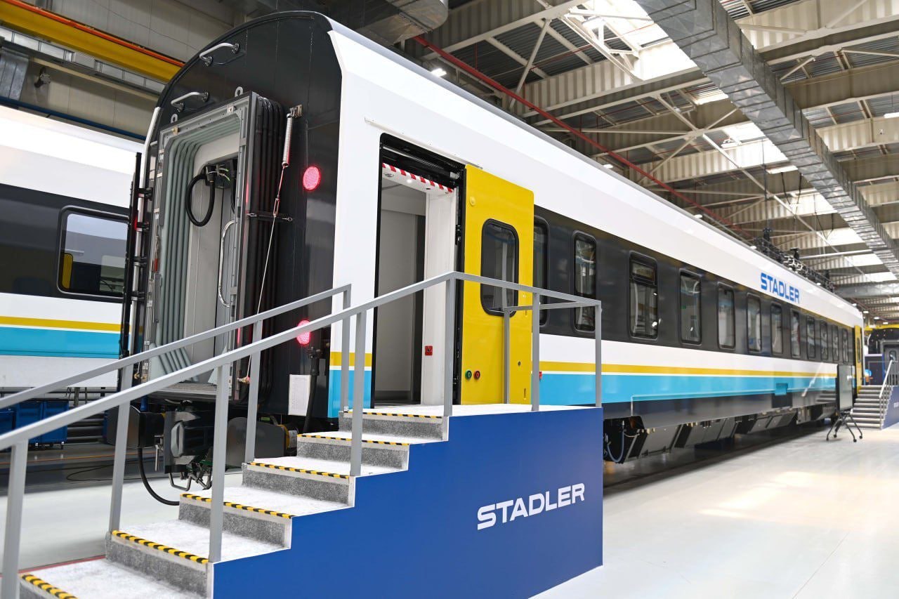 Вагоны Stadler прошли приёмку в Казахстане
