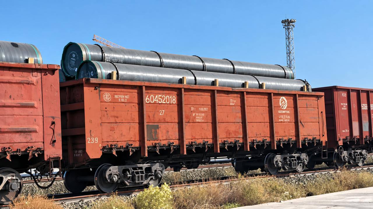 КТЖ запускает мультимодальные перевозки стальных труб из Китая
