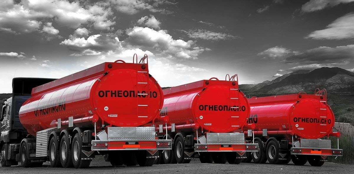 Китай временно приостановил экспорт топлива
